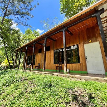 Albergue Oasis The Traveler Lanquín Exterior foto