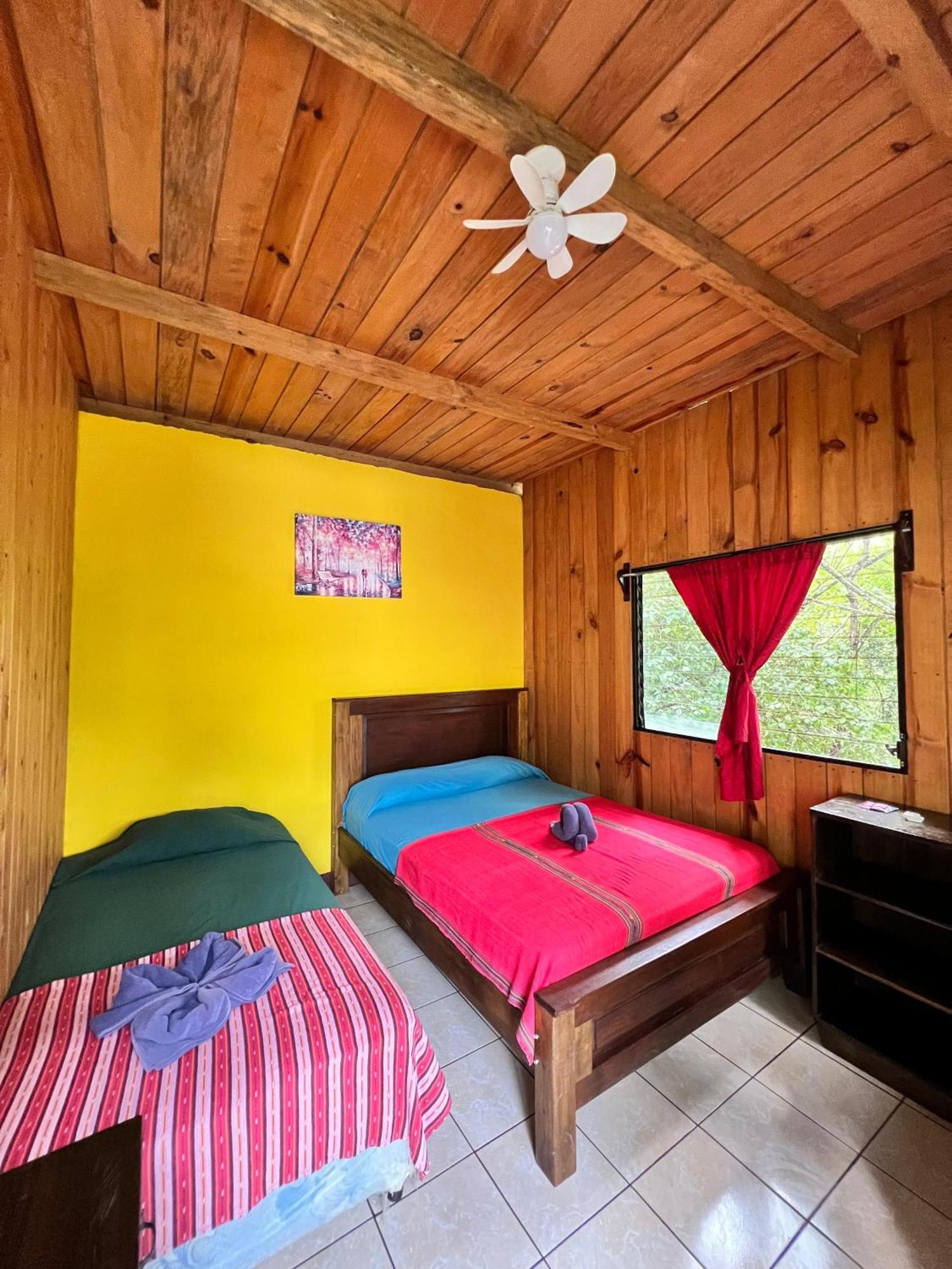 Albergue Oasis The Traveler Lanquín Exterior foto