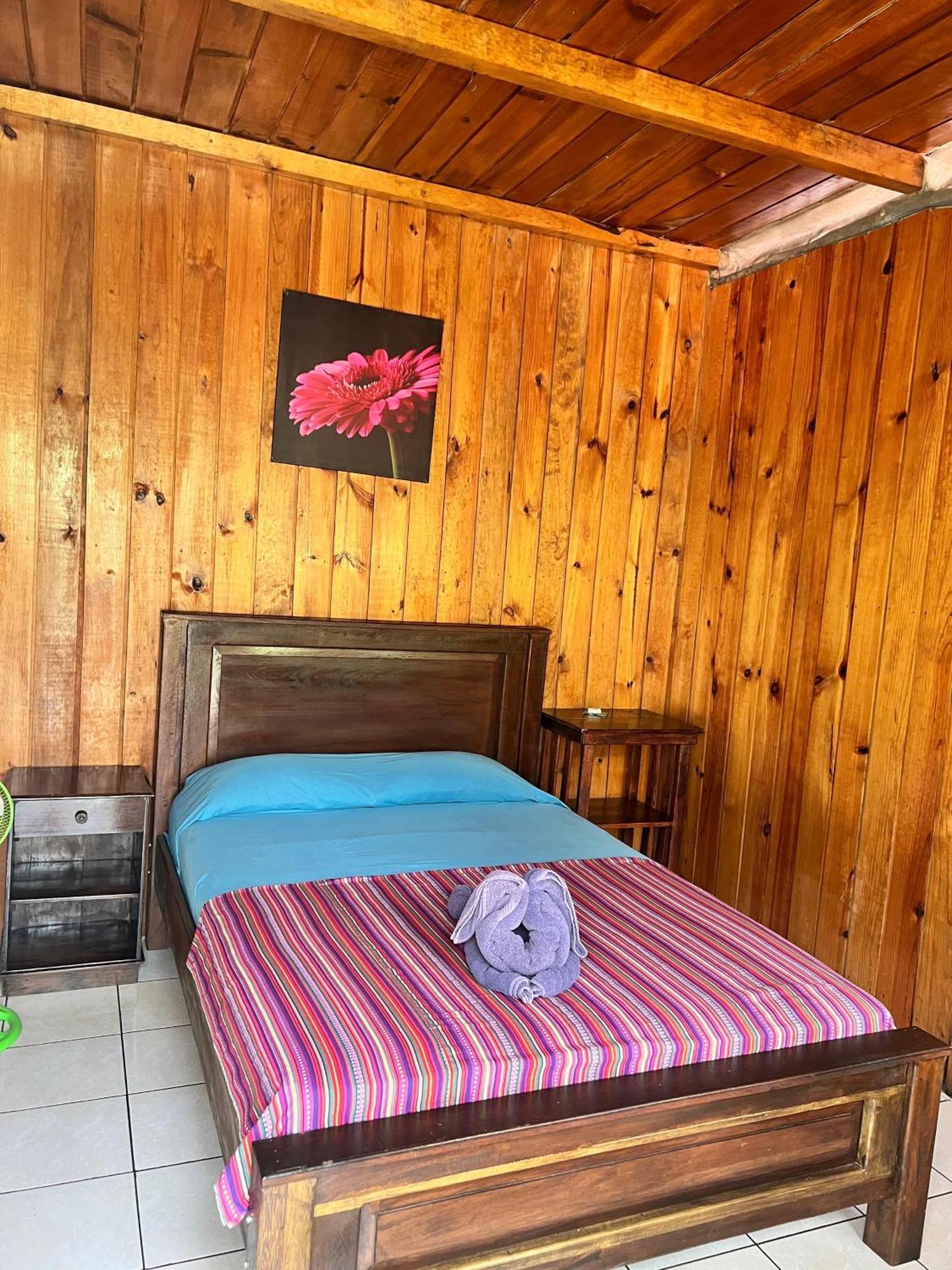 Albergue Oasis The Traveler Lanquín Exterior foto