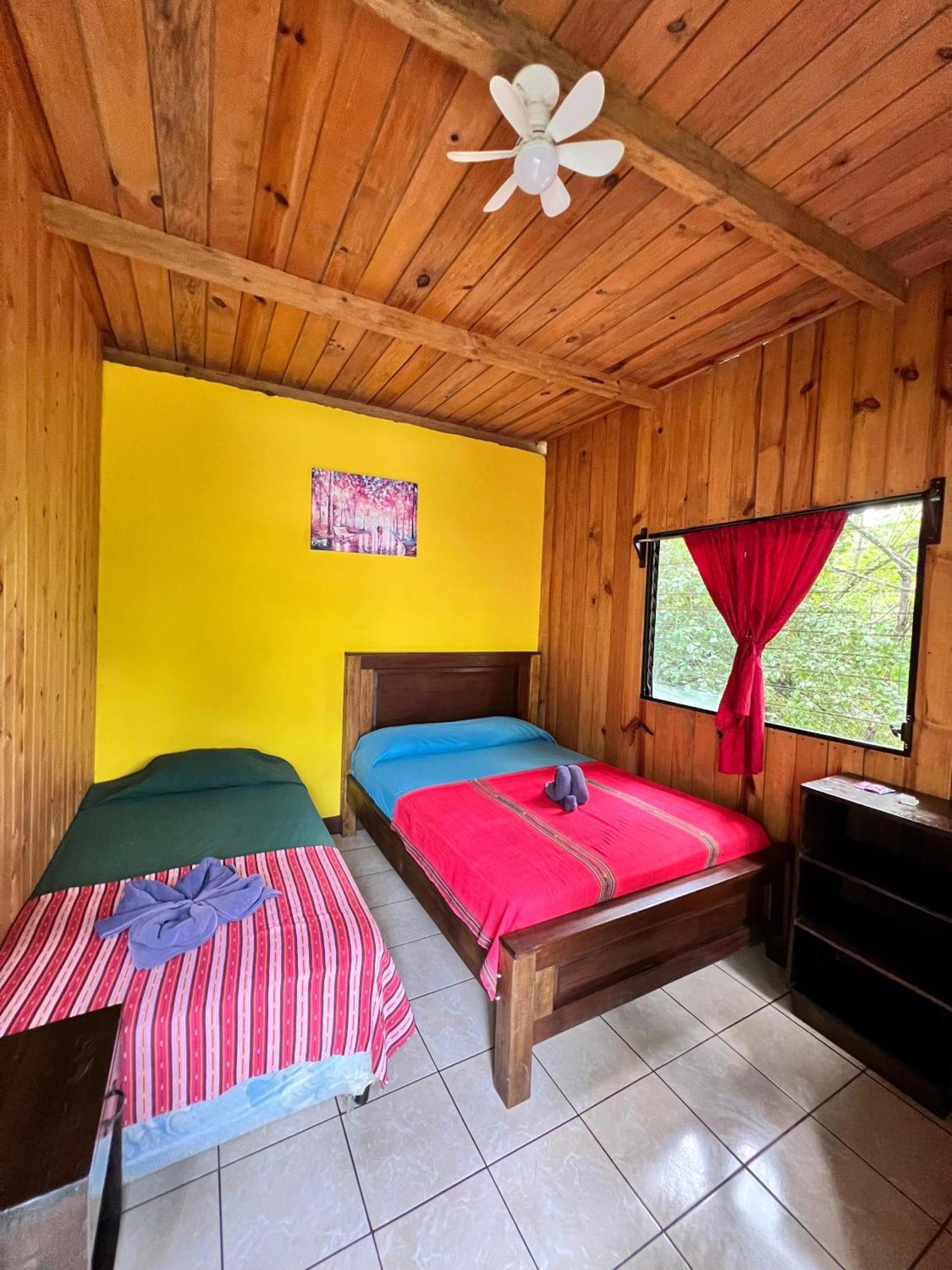 Albergue Oasis The Traveler Lanquín Exterior foto