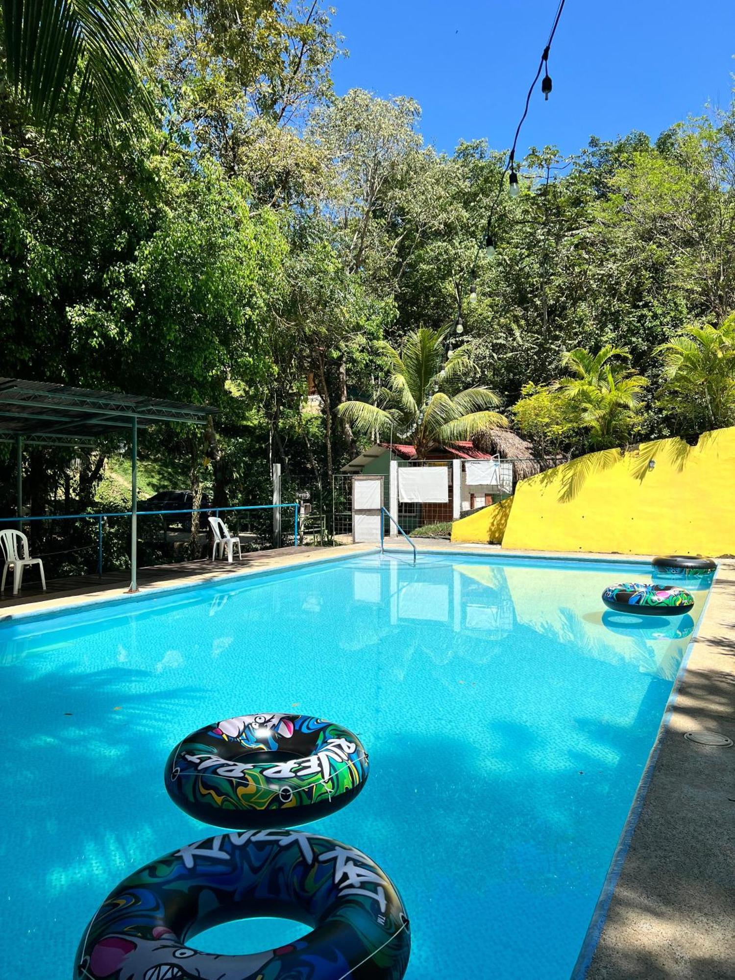 Albergue Oasis The Traveler Lanquín Exterior foto