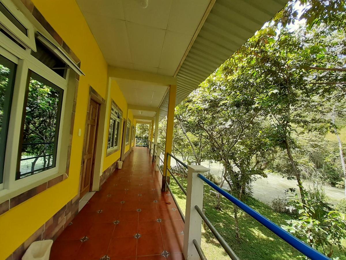 Albergue Oasis The Traveler Lanquín Exterior foto